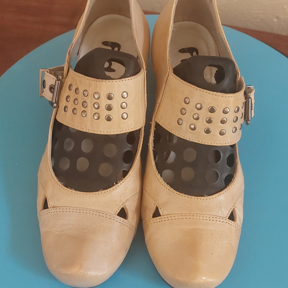 Fidji Of Portugal Women's Leather Stack Heel Shoes with Studded Strap